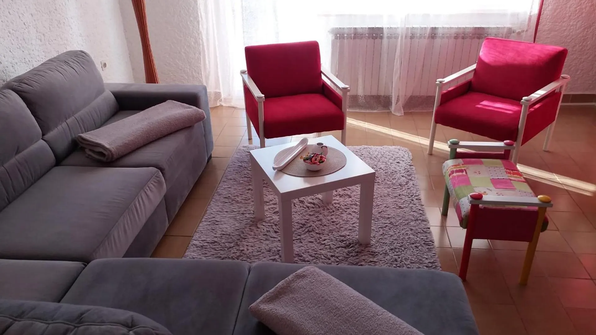 פולה Apartman Sara דירה